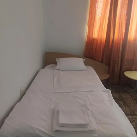 Hotel кианти 2*