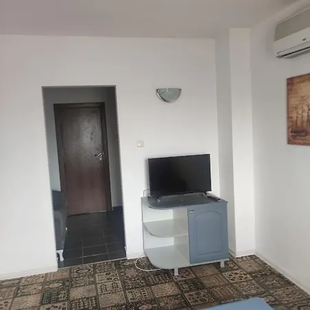 Hotel кианти 2*