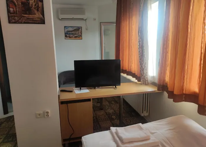 Hotel кианти 2*