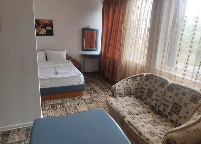 Hotel кианти 2*